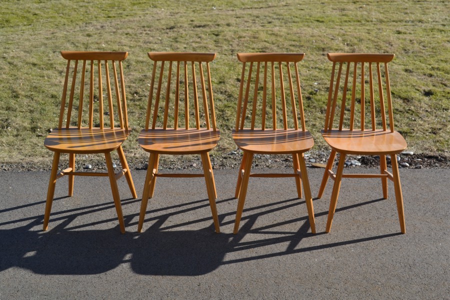 4 Pinnstolar. Möjligtvis IKEA.