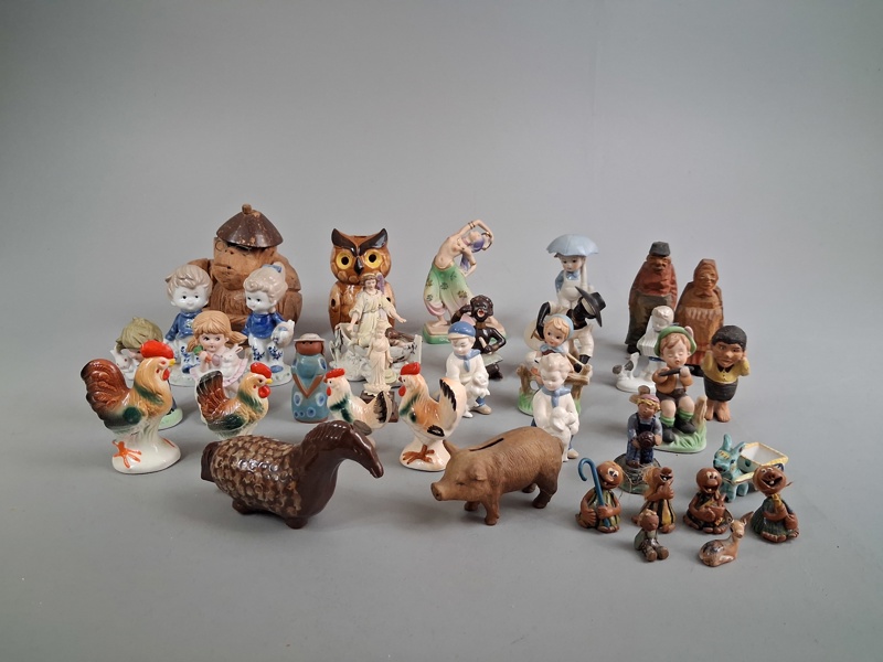 Diverse figuriner, trägubbar m.m. Bl.a Gammelgård m.m.