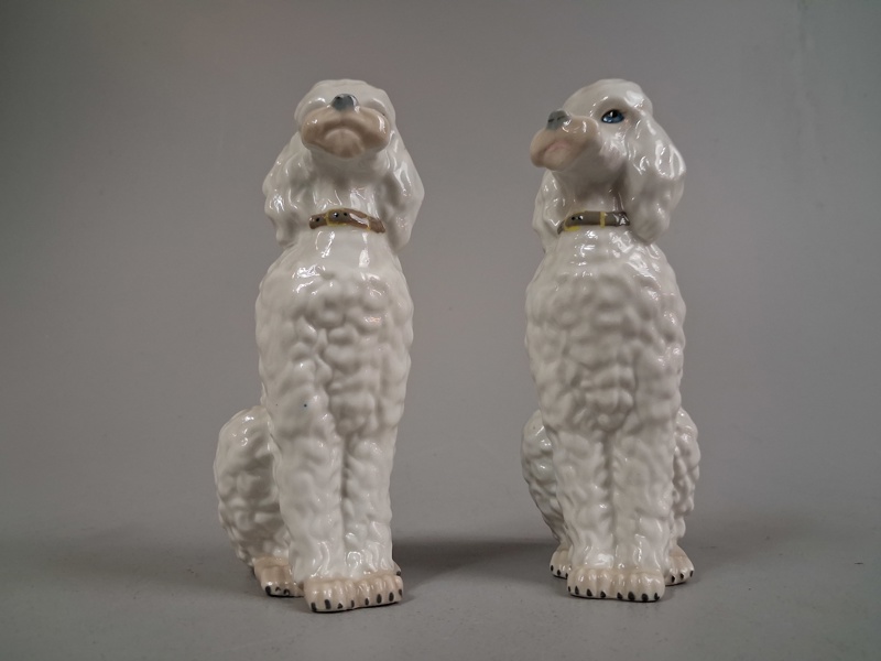 Figuriner. "Parhundar", Casades.