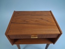 Sängbord. Teak.