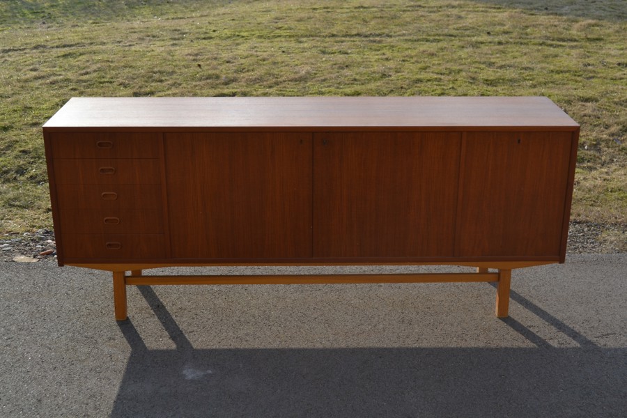 Sideboard.  Teak, 1950/60-talet.