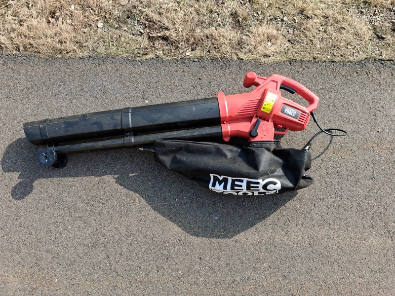 Eldriven Lövblås/sug. Meec Tools.