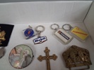 Diverse märken, nyckelringar m.m.