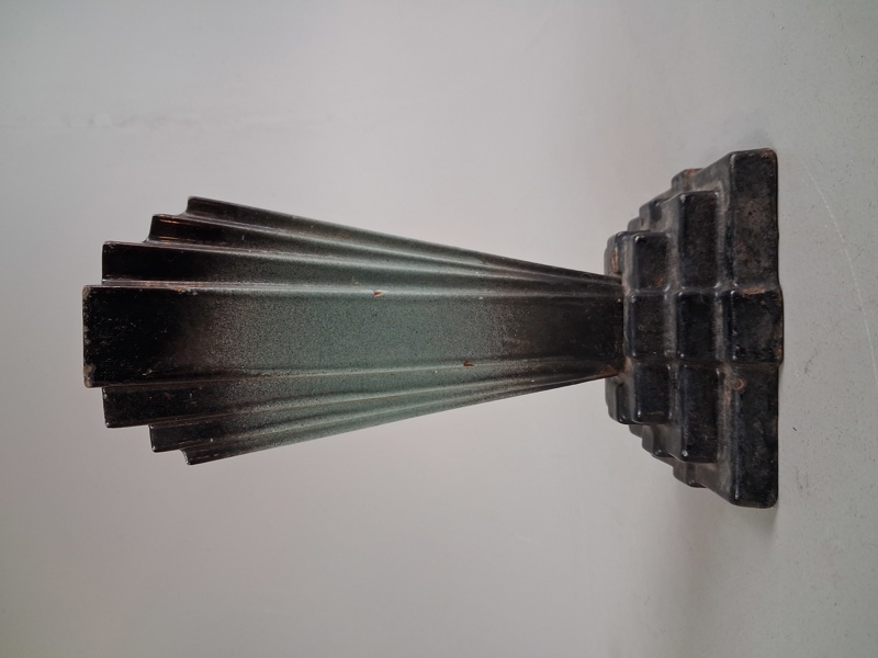 Gravvas, Husqvarna EBE Verken, Gjutjärn.