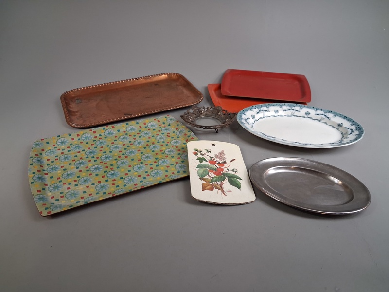 Diverse brickor & fat.