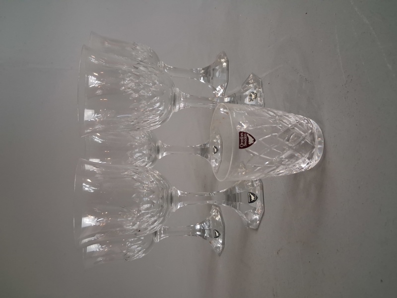 5 Vinglas & 1 mindre glas. Orrefors.