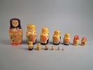 Babushka dockor 13 delar. Ryska Dockor. Bemålat trä.