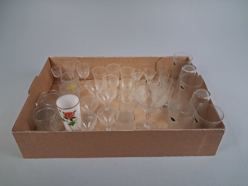 Diverse äldre glas.