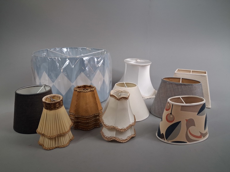 Diverse lampskärmar.