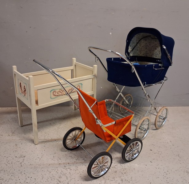 Dockvagn, sittvagn & docksäng.