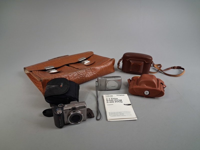 Diverse kameror, Kamra, Bl.a Olympus, Solida, Canon afg. samt väska.