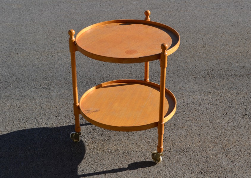 Brickvagn/serveringsvagn. DS Möbler, Diö, med 2 avtagbara brickor.