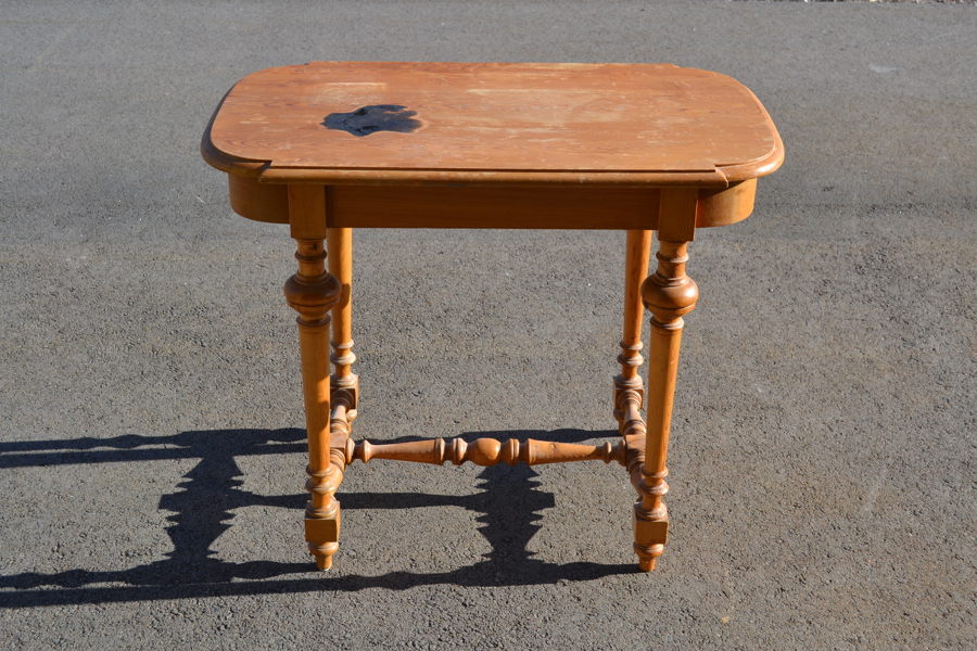 Salongsbord. 1800/1900-talet.