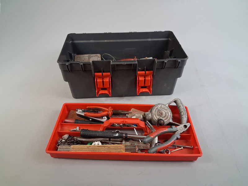 Verktygslåda. Cassetta medium plus. med innehåll.