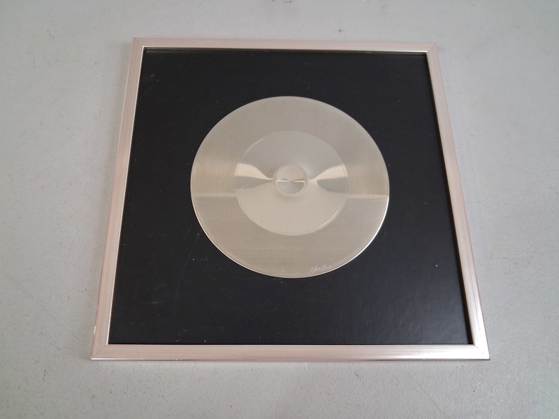 ALEXIUS HUBER.. Optiskt koncept, signerad.