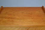 Mindre byrå. Teak, 3-lådor, 1950/60-talet.
