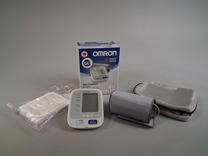 Omron, Blodtrycksmaskin. M6 Comfort.