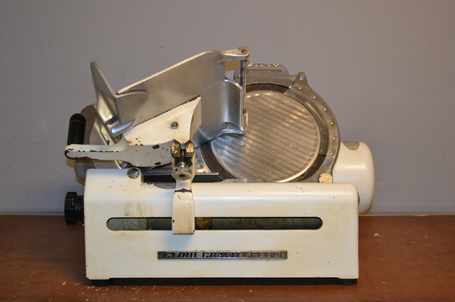 Skärmaskin. Globe Gravity Feed, USA.