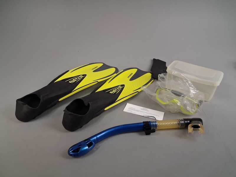 Sim/dykfötter Seac 40-41, Snorkel Sea-Pro & Dykglasögon Seemann Sub.