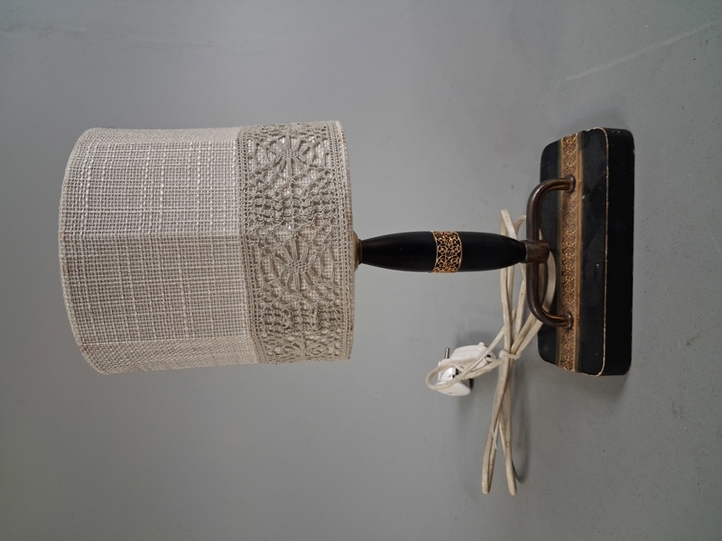 Äldre lampfot. Metall, mässing & målat trä.