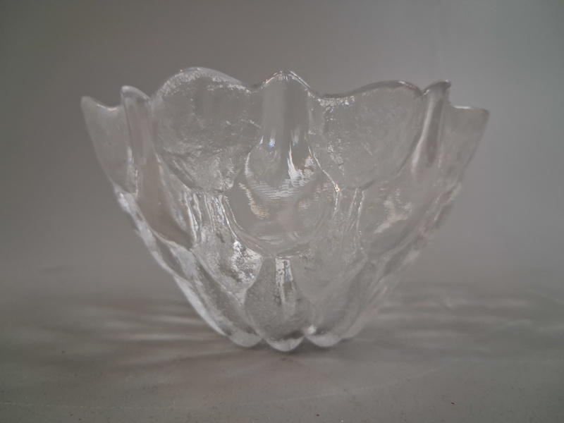 Skål. Ann Wärff, osignerad.