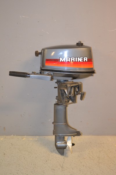 Båtmotor. Mariner 4.
