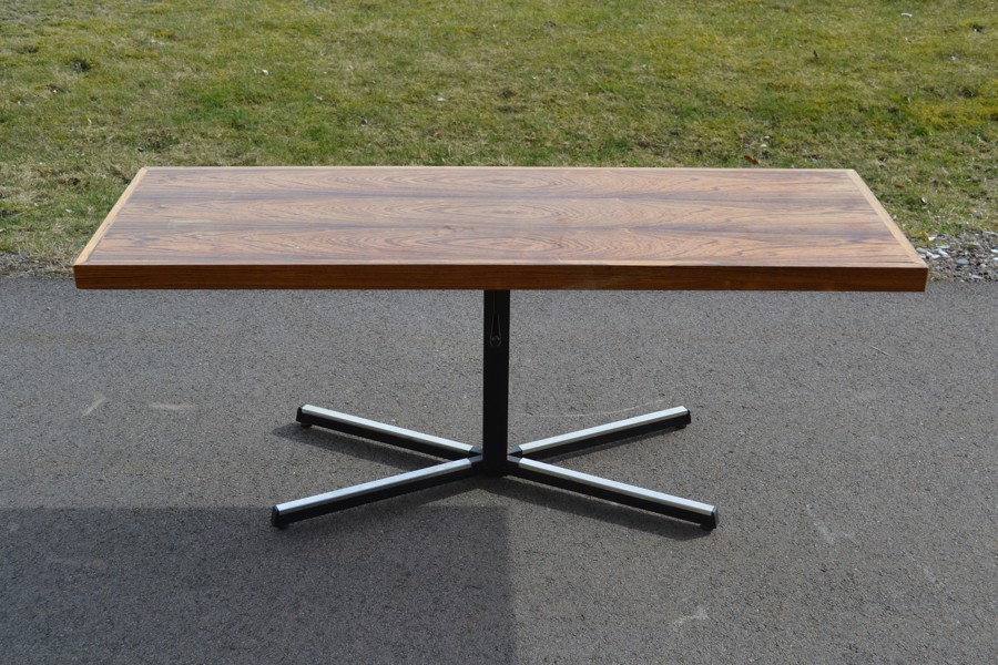 Soff/matbord. Okänt fabrikat.