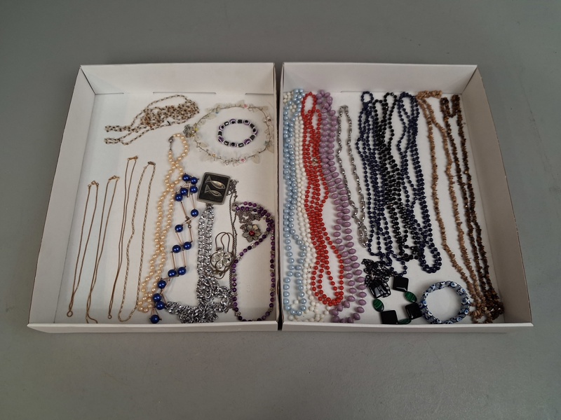 Diverse Bijouterier.