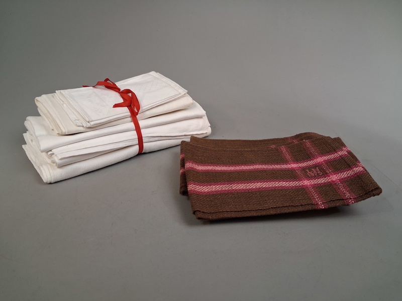 Diverse textil, kökshanddukar & Linne dukar.