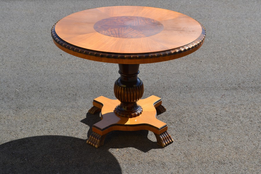 Pelarbord. Trä, Art Deco, 1930/40-talet.