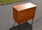 Byrå. Teak, 3 lådor, 1950/60-talet.
