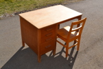 Mindre skrivbord & stol. 1900-Talets mitt.