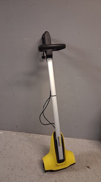KÄRCHER. Terrasstvätt med borstar. PCL4.