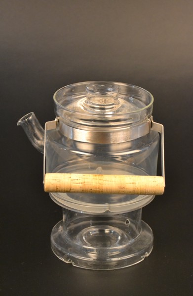 SIGNE PERSSON-MELIN. Tekök, glas, Boda Nova, klarglas i 2 sektioner, handtag av kork.