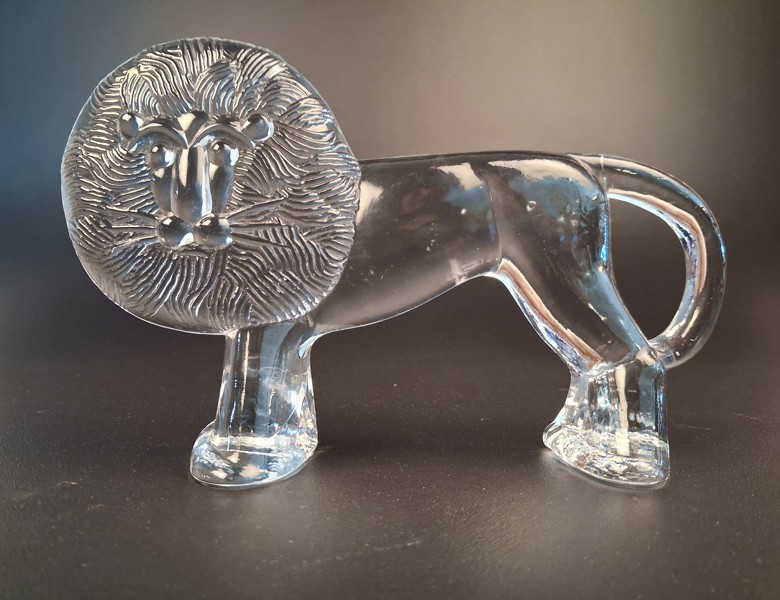 BERTIL VALLIEN, Figurin, Lejon, Glas, Royal Krona.