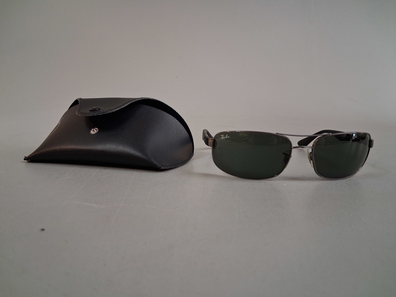 Ray-Ban. Solglasögon. RB 3445.