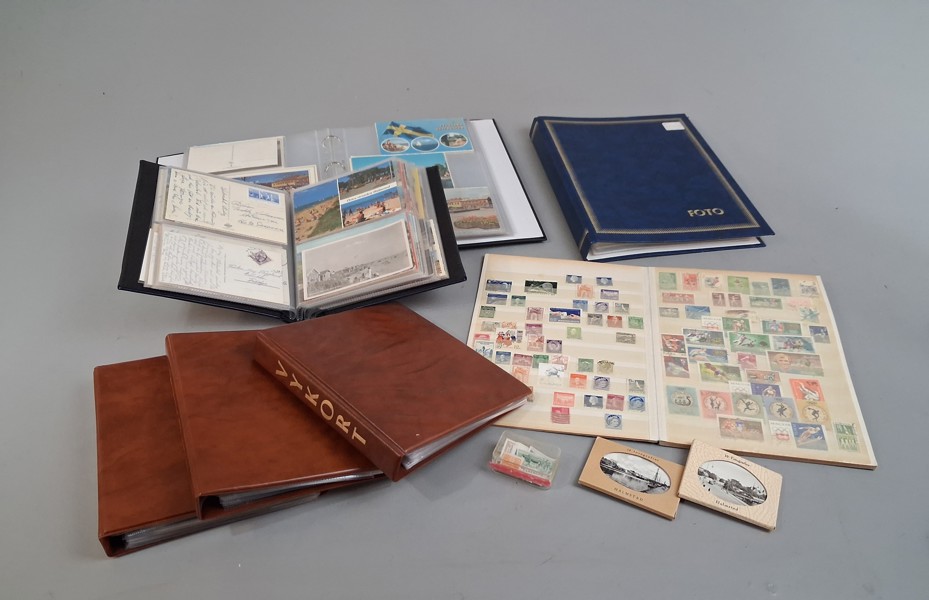 Diverse äldre vykort, Halmstad & Halland, samt frimärken.