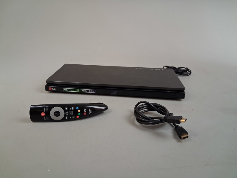 LG. Blu-ray 3D, DVD-Spelare.