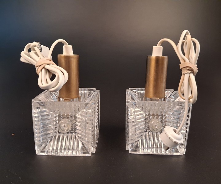 CARL FAGERLUND. 2 Fönsterlampor, mässing & glas, Orrefors