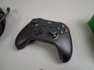 XBOX ONE med tillbehör & spel.