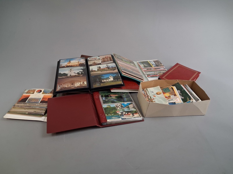 Diverse album med vykort. Även lösa.