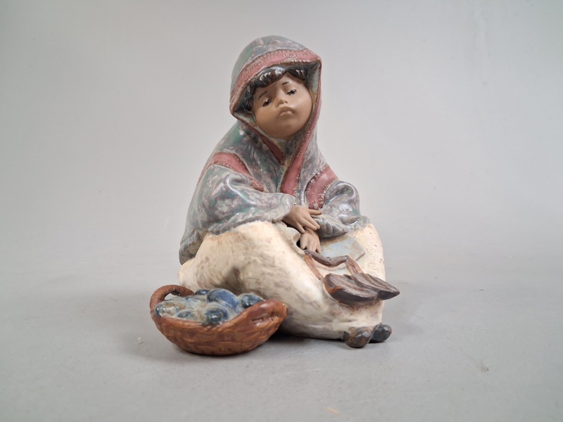 Lladro, Figurin. Antonio Ramos. Fiskförsäljare.