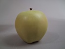ROSE-MARIE BENGTSSON. Skulptur, "Äpple", keramik, Landskrona.