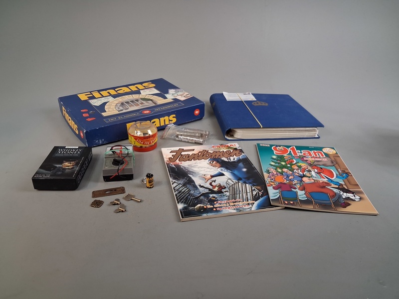 Diverse. Bl.a Fotoalbum Kungafamiljen, Whiskystenar m.m.