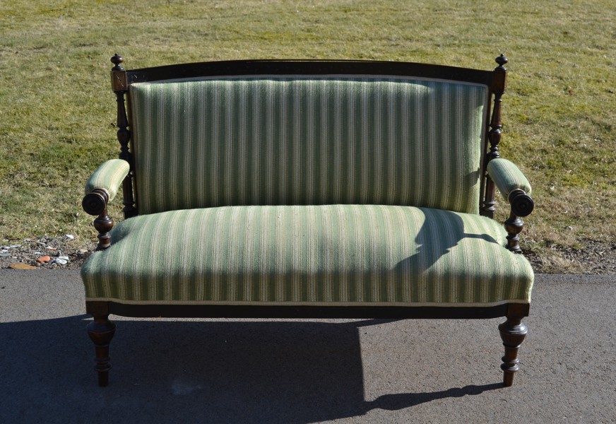 Soffa. Nyrenässans, 1900-talets första hälft.