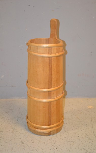 Smörkärna. Trä, 1900-talet.