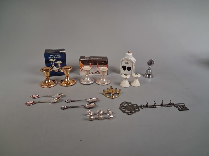 Diverse. Bl.a Nysilver m.m.