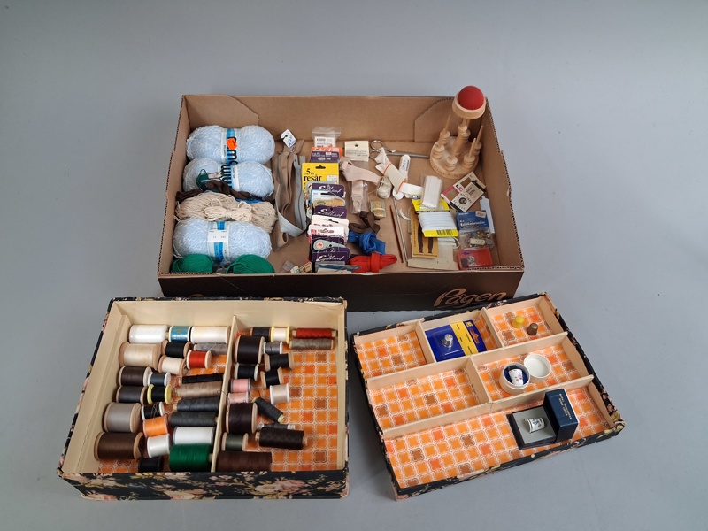 Diverse sytillbehör.