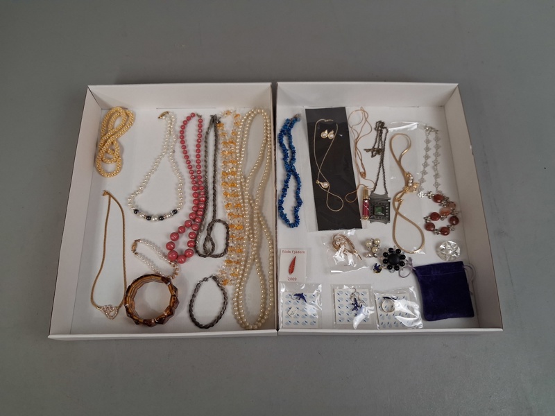 Diverse Bijouterier.