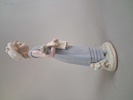 Figurin. Lladro. Flicka med docka.